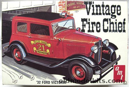 AMT 1/25 1932 Ford Victoria Vintage Fire Chief, T177-225 plastic model kit